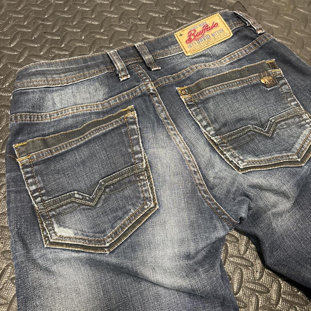 Vintage Y2K David Bitton Buffalo Low rise blue denim jeans with a distressedlook